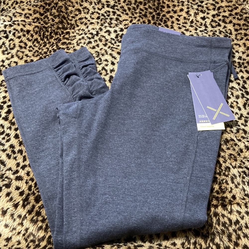 NWT XERSION leggings/workout pants- med. grey